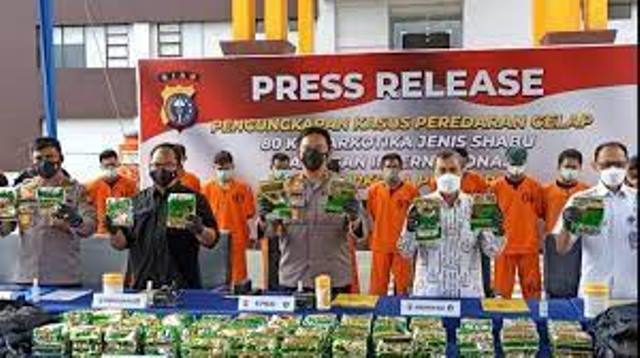 Bos Malaysia Kirim 80 Kilogram Sabu Transit di Riau, Dijemput Kurir dari Bandung dan Surabaya