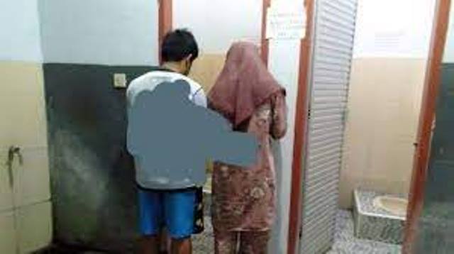 Toilet Musalah Jadi Tempat Mesum Guru dan Selingkuhannya, Cerita Akhirnya Miris