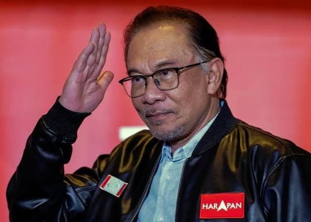  Tetap Setia Temani Suaminya Anwar Ibrahim Saat di Bui, Ini Profil Singkat Wan Azizah