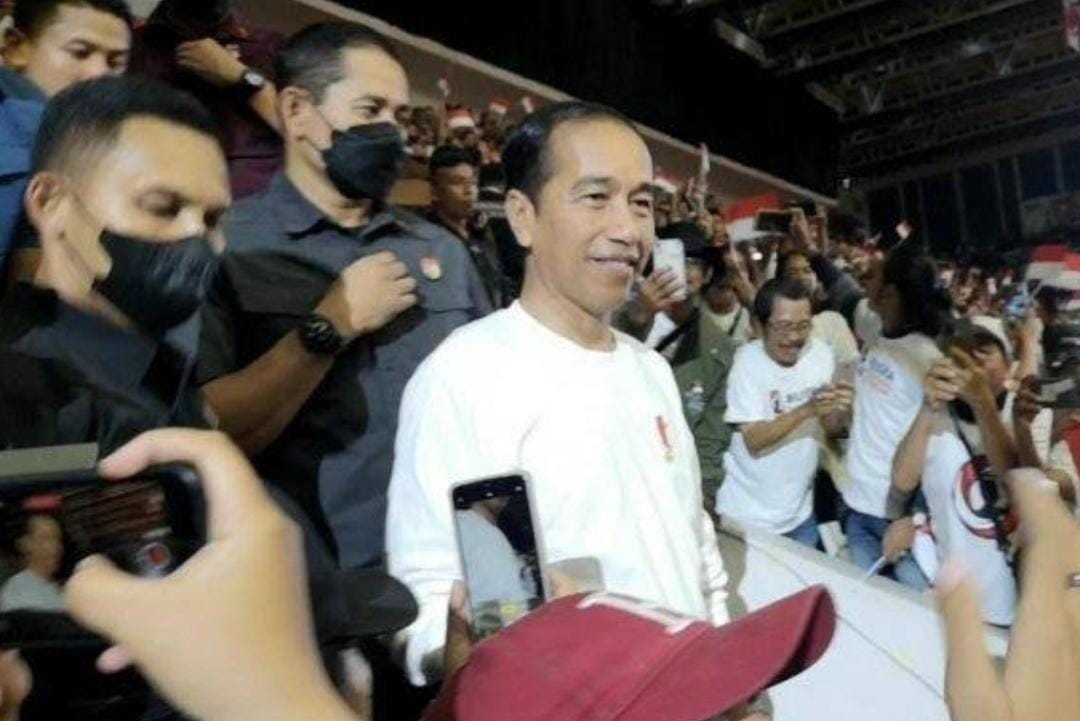 Jokowi Serukan Relawannya Bersatu Hadapi Pilpres 2024 Agar Tak Dilecehkan, Sasaran Tembak ke Siapa?