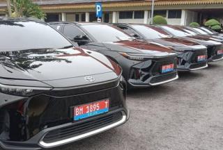 Kajati Supardi Kembalikan Mobil Listrik Pemberian Pemprov Riau, DPRD: Inilah Akibat Kebijakan Latah!