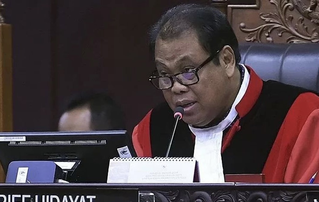 Hakim MK Blak-blakan Sebut Indonesia Dikendalikan Segelintir Orang yang Punya Kekuatan