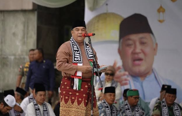 Bukti Solidaritas, Gubernur Riau Pakai Syal Palestina saat Hadiri Puncak Milad Muhammadiyah Riau Ke-111