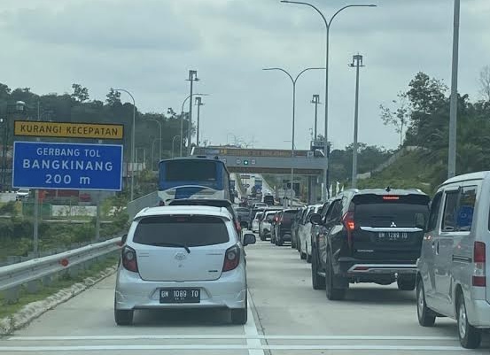 Antisipasi Kemacetan Panjang, Polda Riau Berlakukan One Way di Tol Bangkinang-Koto Kampar