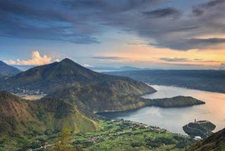 Pulau Samosir Ditargetkan Jadi Destinasi Wisata Premium, Luhut Siapkan 2 Strategi Ini