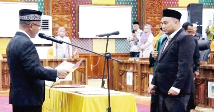 DPRD Rohil Gelar Paripurna Istimewa Pengambilan Sumpah dan Pelantikan PAW Anggota Dewan Sahrul Alfindra 