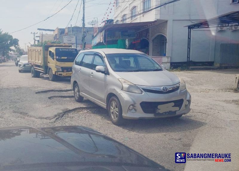 Halo Pejabat Pekanbaru, Kendaraan Kami Hancur Gara-gara Jalan Rusak, Kapan Diperbaiki?